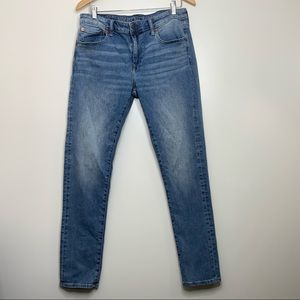 American Eagle Airflex+ Size US 34 x 32 Light Wash